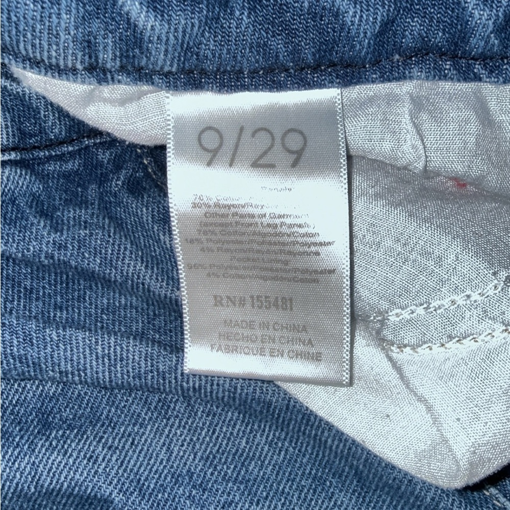 Stylish High-Waisted Denim Shorts - Picture 5 of 5